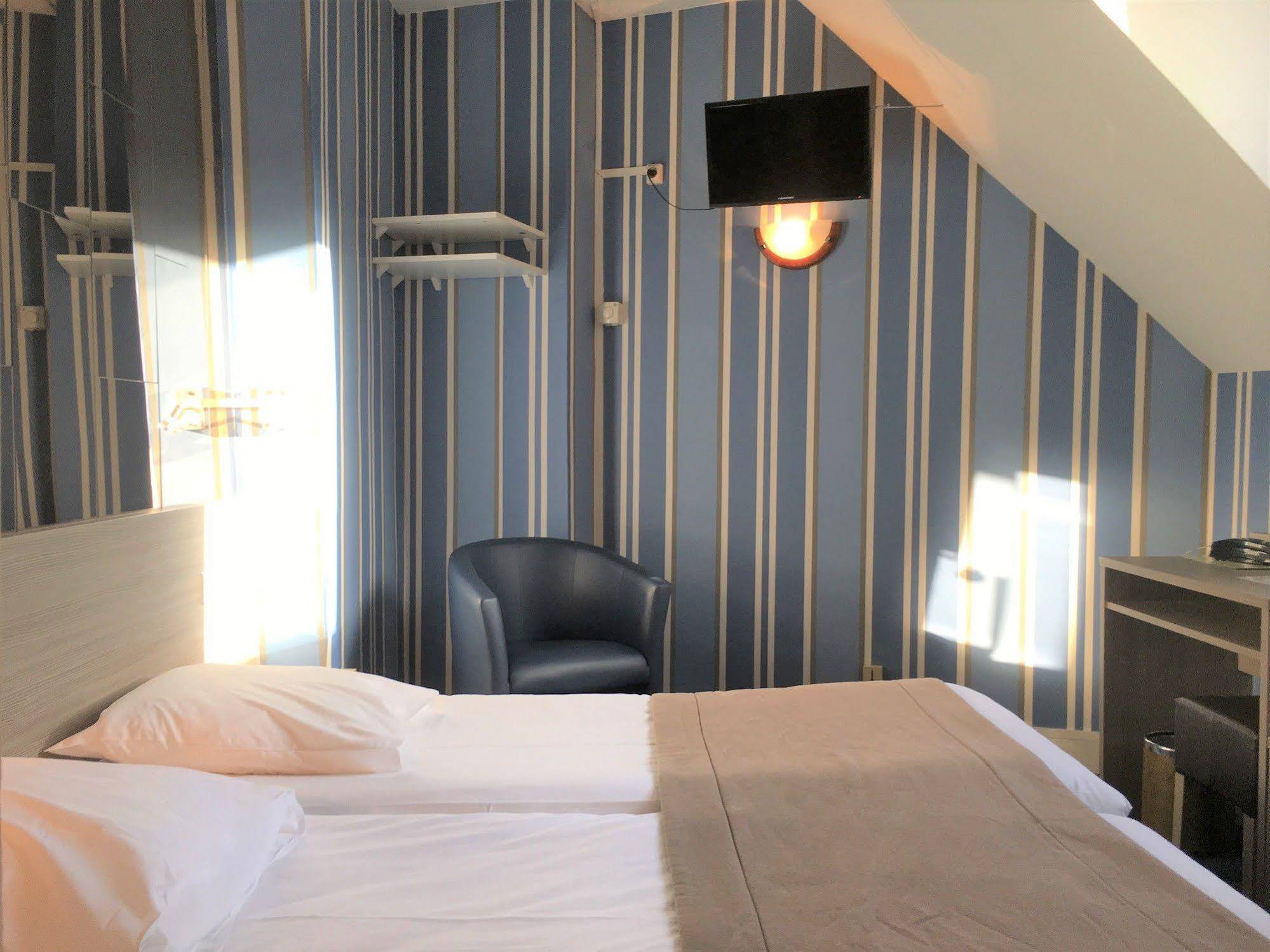 Hotel Eiffel Kensington Parigi Esterno foto